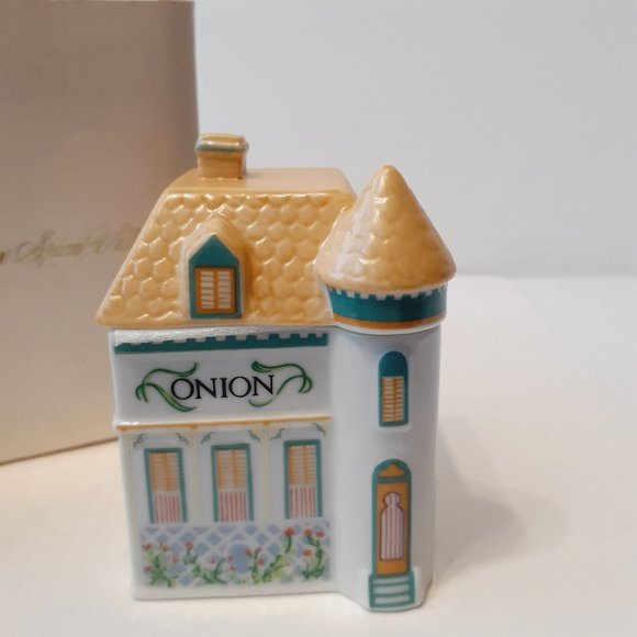 The Lenox Spice Village 1989 Porcelain House Jar Onion Vintage in box - Picture 4 of 9